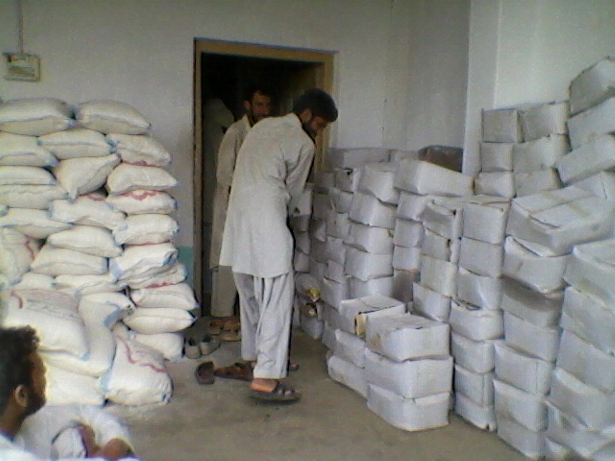 PFR_20100909_relief_camp_shamozai_003